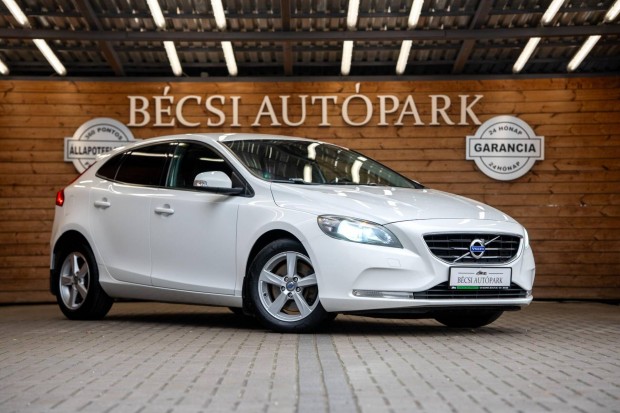 Volvo V40 2.0 D [D3] Kinetic Akcis 8.5% THM-T...